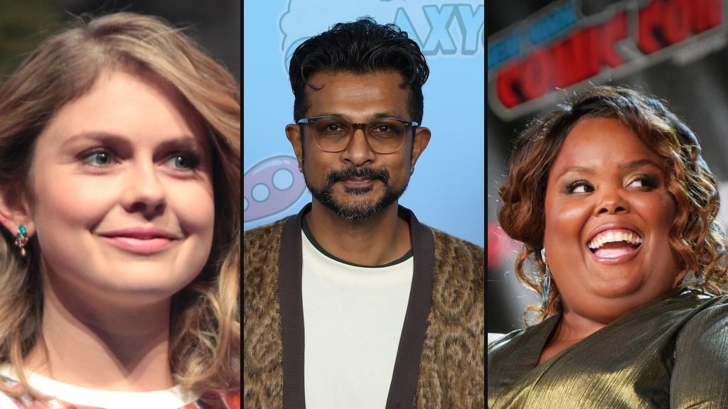 Rose McIver, Utkarsh Ambudkar och Danielle Pinnock – skådespelare i Ghosts säsong 6
